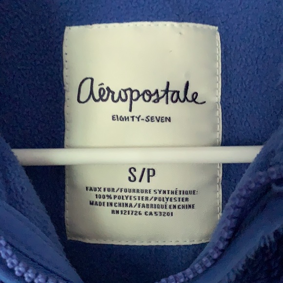 Aeropostale Faux Fur Vest - Picture 2 of 5